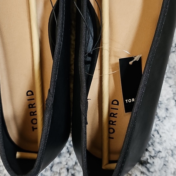 2/$20 Torrid 10.5 WW Square Toe Flat Shoes - Picture 3 of 8